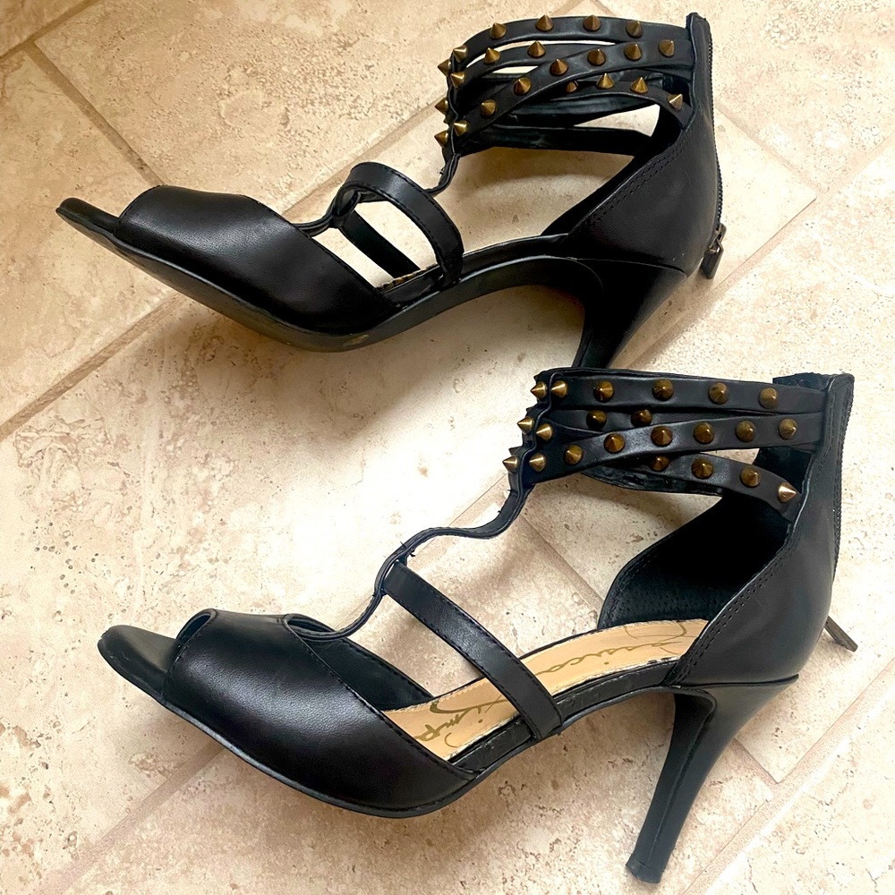Jessica Simpson black open toed shoes
